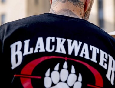 Blackwater: Ο πιο αμφιλεγόμενος ιδιωτικός στρατιωτικός ανάδοχος στο Ιράκ (βίντεο)